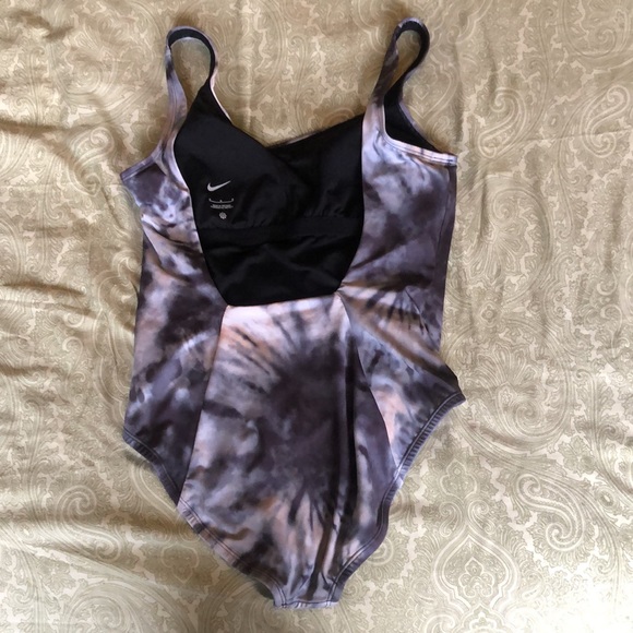 Nike One Piece - Picture 2 of 2